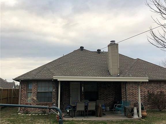 2nd image of 1207 Shadybrook Ln