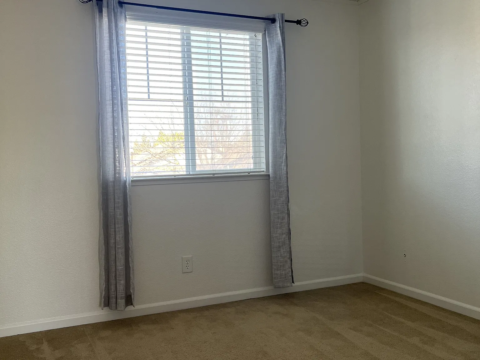 2177 Stonewater Drive - 1 — Photo 2