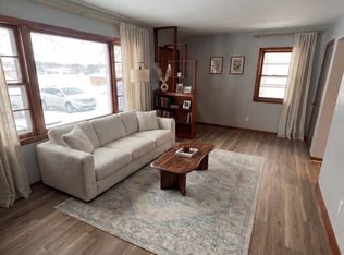 606 Maxwell St, Waterloo, IA 50701