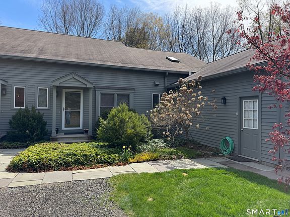 3rd image of 12 Juniper Meadow Road #12
