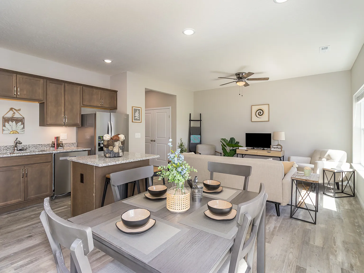 Cougar Point Townhomes - 2308 — Photo 3