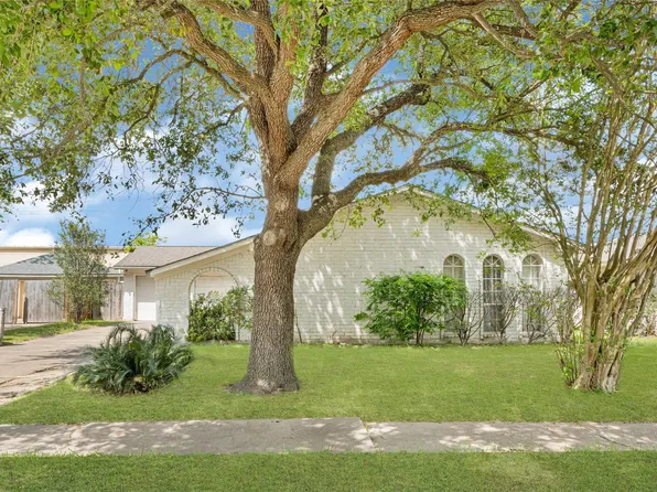 12326 South Dr, Houston, TX 77099