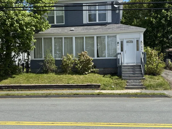 49 King St, Cape Breton, NS B2A 2S9