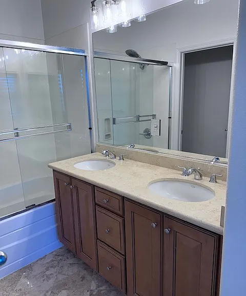 Master Suite Bathroom