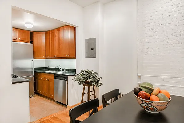 Rented by Compass | media 12