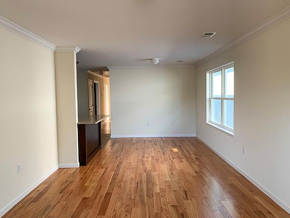 OPEN LIVING AREA