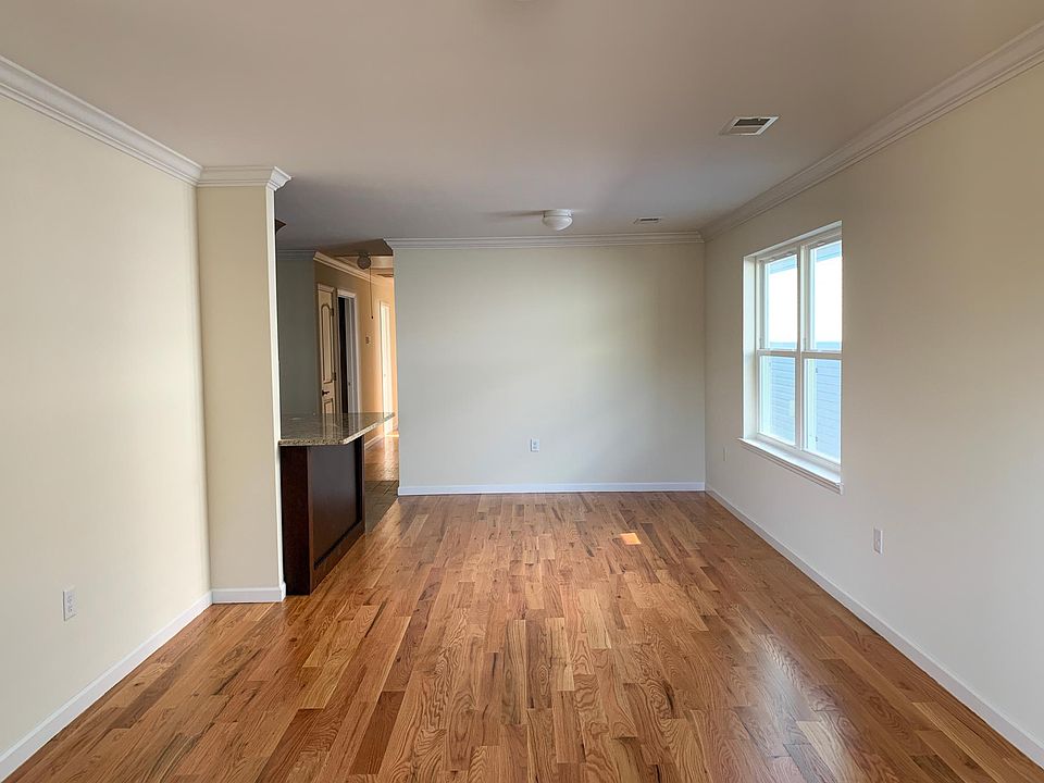 OPEN LIVING AREA