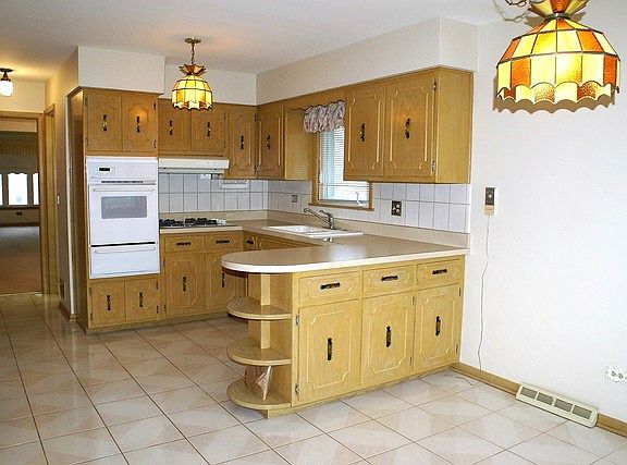 5th image of 4825 N Greenwood Ave