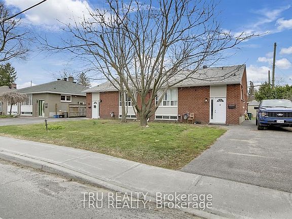 2nd image of 2430 Iris St #2428