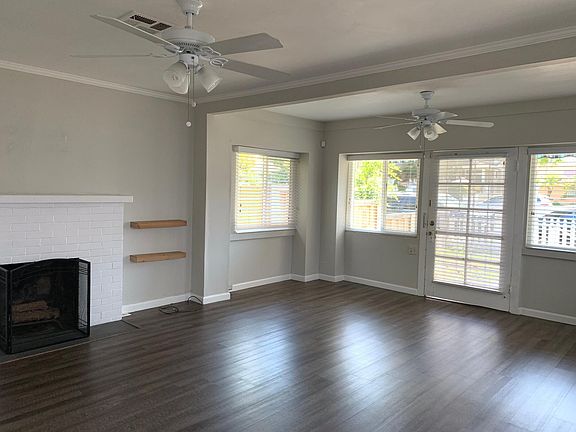 3rd image of 410 E Ave