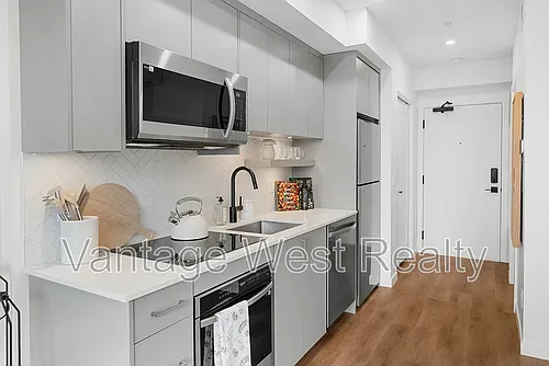 1274 Devonshire Ave Photo 1