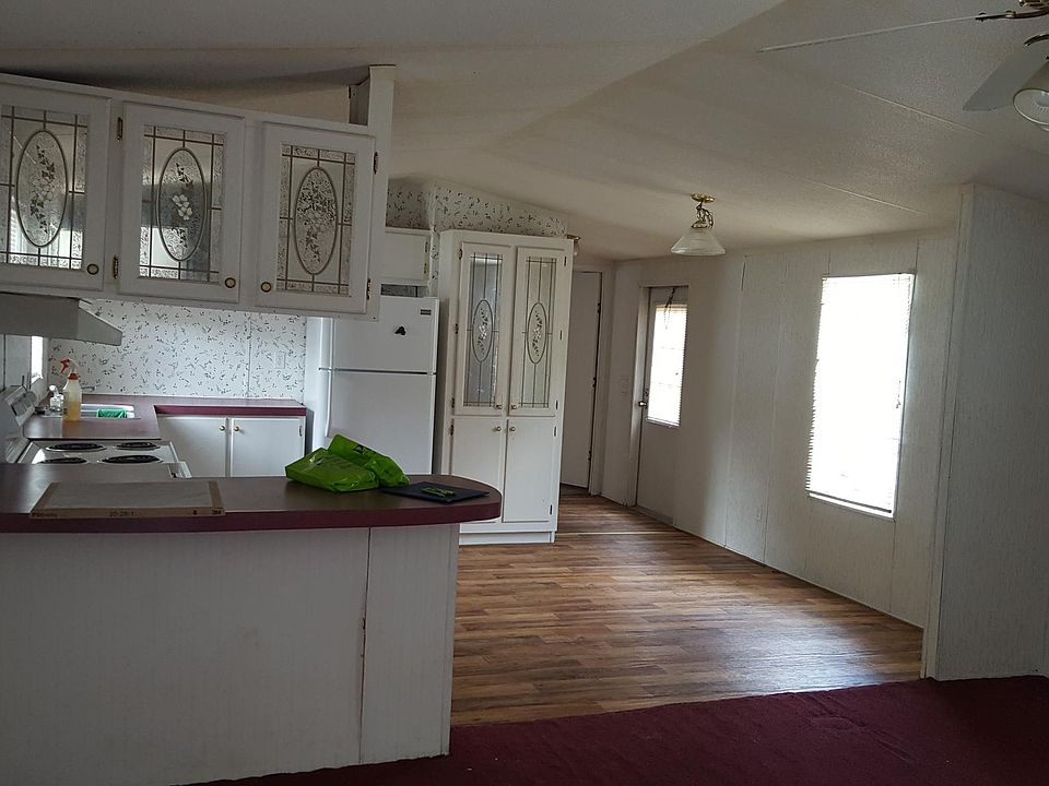 1st image of 154 NW Kenny Ct #130