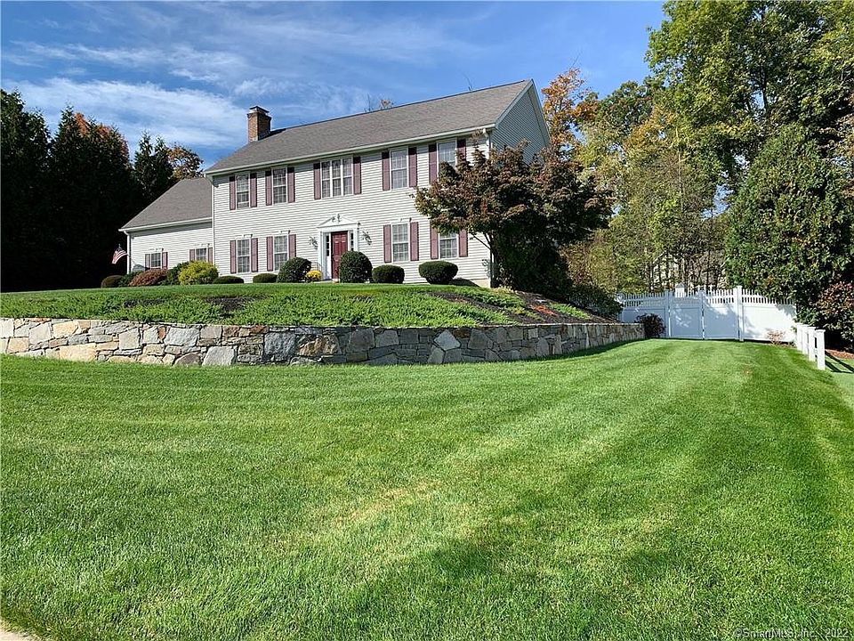1st image of 51 Fox Hollow Ln