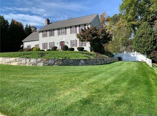 51 Fox Hollow Ln, Bristol, CT 06010