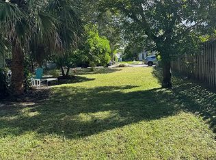 211 N East St, Lake Worth, FL 33460