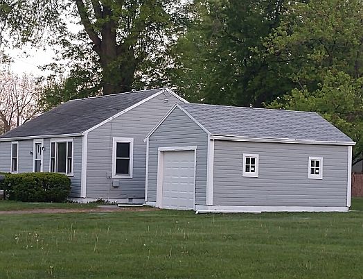 1st image of 463 Ashwood Ave