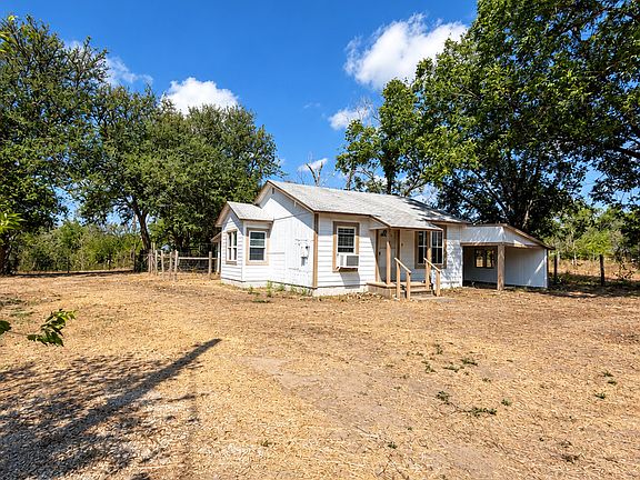 2nd image of 19391 FM 471 S