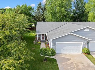 5044 Expo Dr, Manitowoc, WI 54220