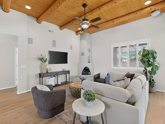 4th image of 910 Mountain Phlox Way