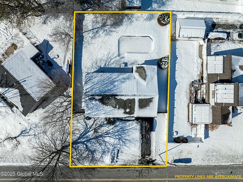 4th image of 20 Hunting Road