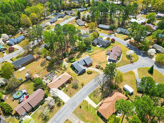 4th image of 235 Addison Drive