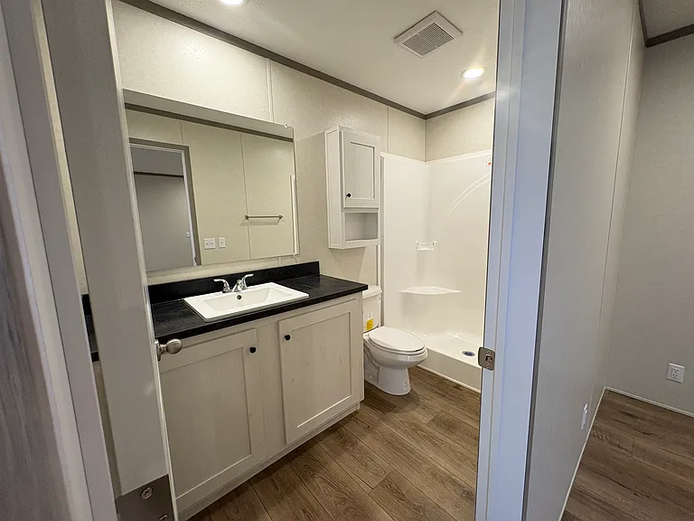 437 Selkirk Dr — Photo 12