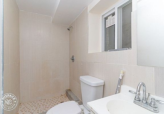 4th image of 79 Underhill Ave #3D