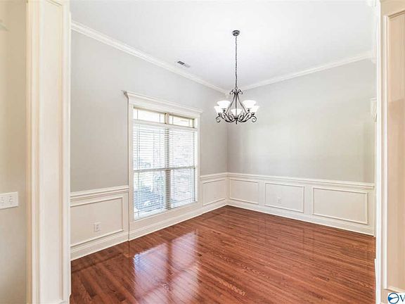 4th image of 130 Laurel Bend Dr