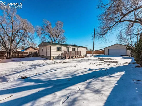 1604 E River St, Pueblo, CO 81001