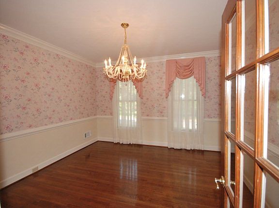 5th image of 4470 Dogwood Way