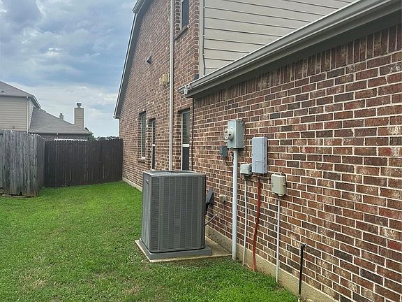 4th image of 8404 Sioux Trl