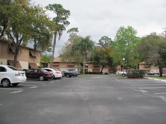 5th image of 190 Hickory Woods Ct APT 15B
