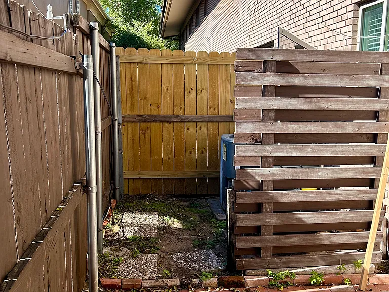 4326 Cole Ave #F — Photo 10