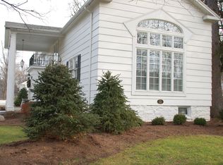 140 S Cayuga Rd, Buffalo, NY 14221