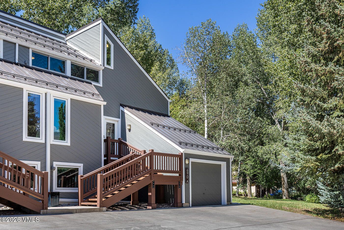 690 Deer Blvd APT A — EagleVail Golf Club