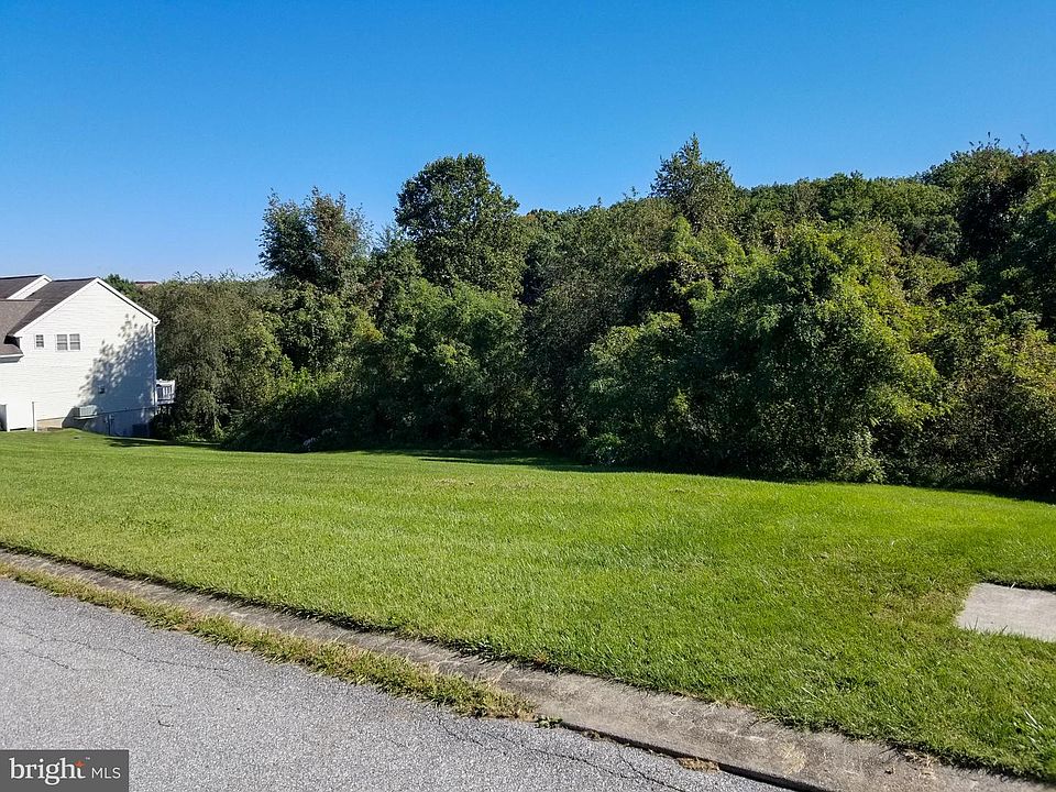 2nd image of 35 Percheron Dr