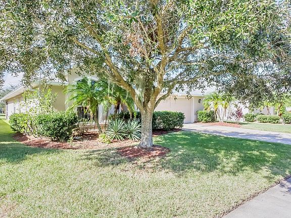 3rd image of 6826 Amici Ct