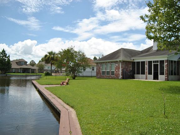 3rd image of 108 Glenlakes Dr