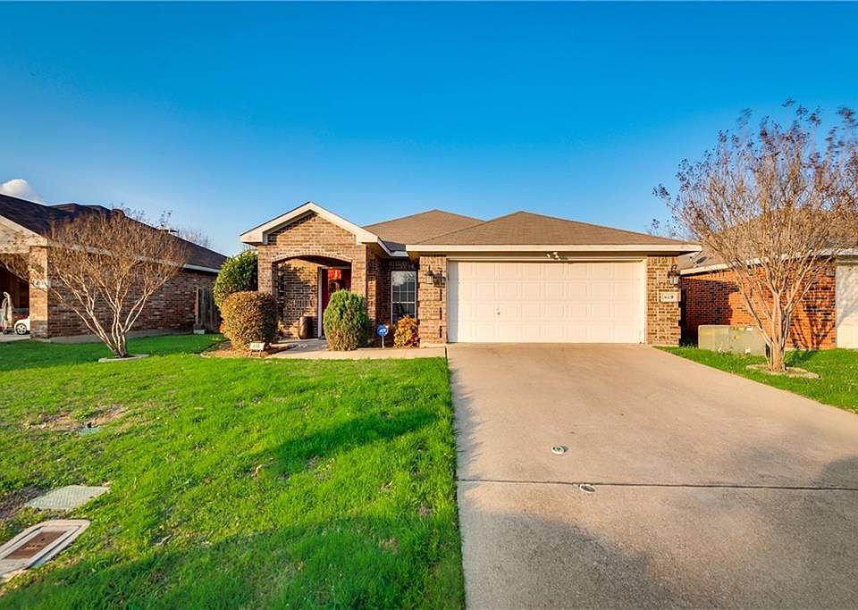 1st image of 419 Wesley Ln