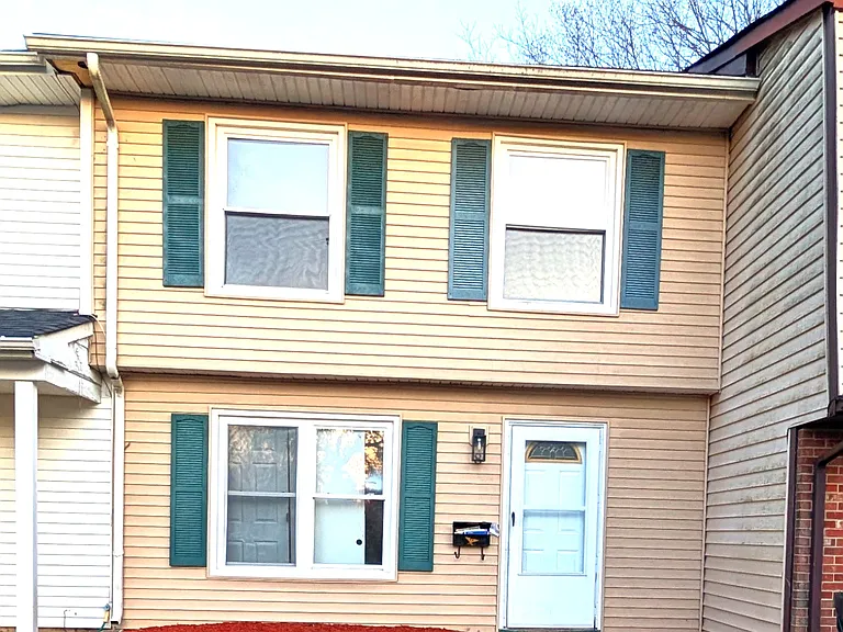 8 Magnolia Ct #8 — Photo 1