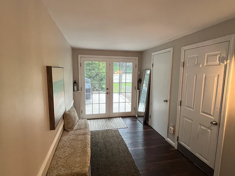 2 Johnson Ln — Photo 6