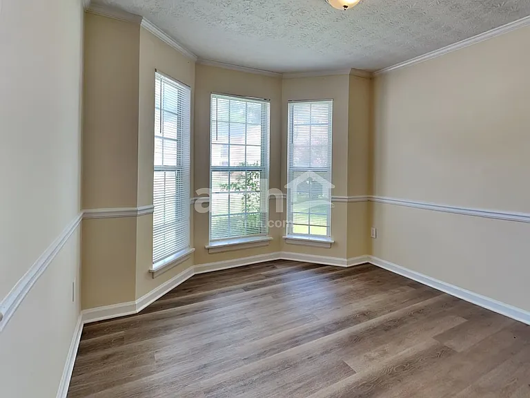 3548 Grovecrest Way — Photo 5