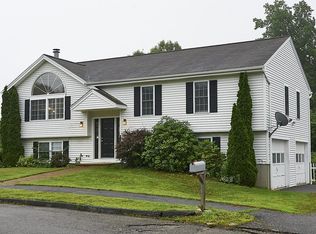 101 Moreland Green Dr, Worcester, MA 01609