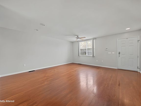 3rd image of 7148 W Campus Rd