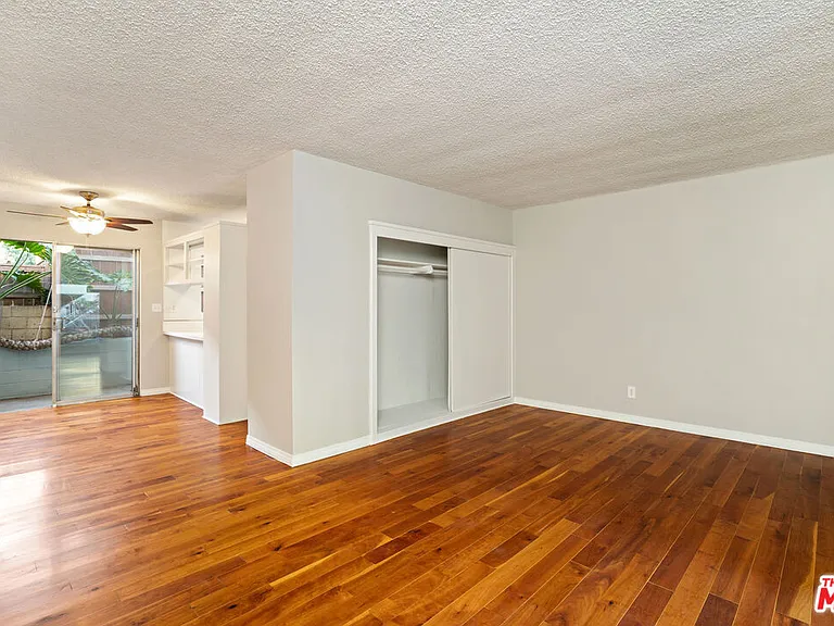 941 N San Vicente Blvd #5 — Photo 6