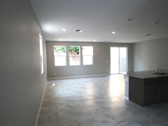 4th image of 9261 Jade Lagoon St