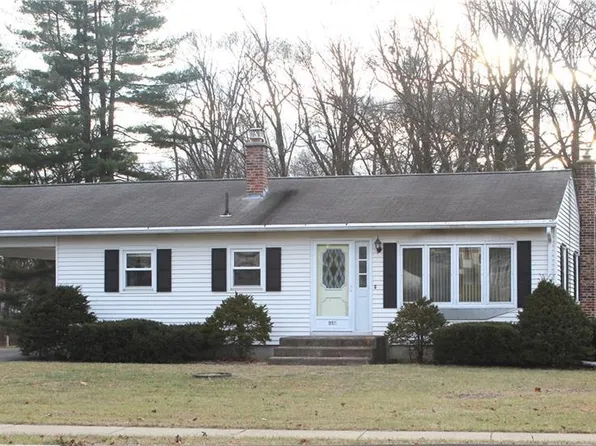 317 Reed Avenue, Windsor Locks, CT 06096