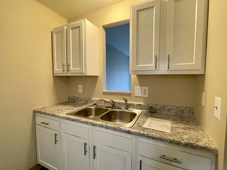 Oak Valley Apartments — Photo 45