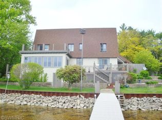 14564 Boom Rd, Spring Lake, MI 49456