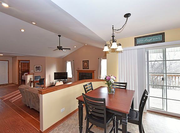 5th image of 2062 Woodoak Cir